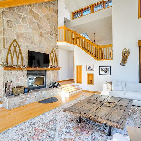 Wilmington Retreat With Deck, Lake Views And Game Room Ngoại thất bức ảnh