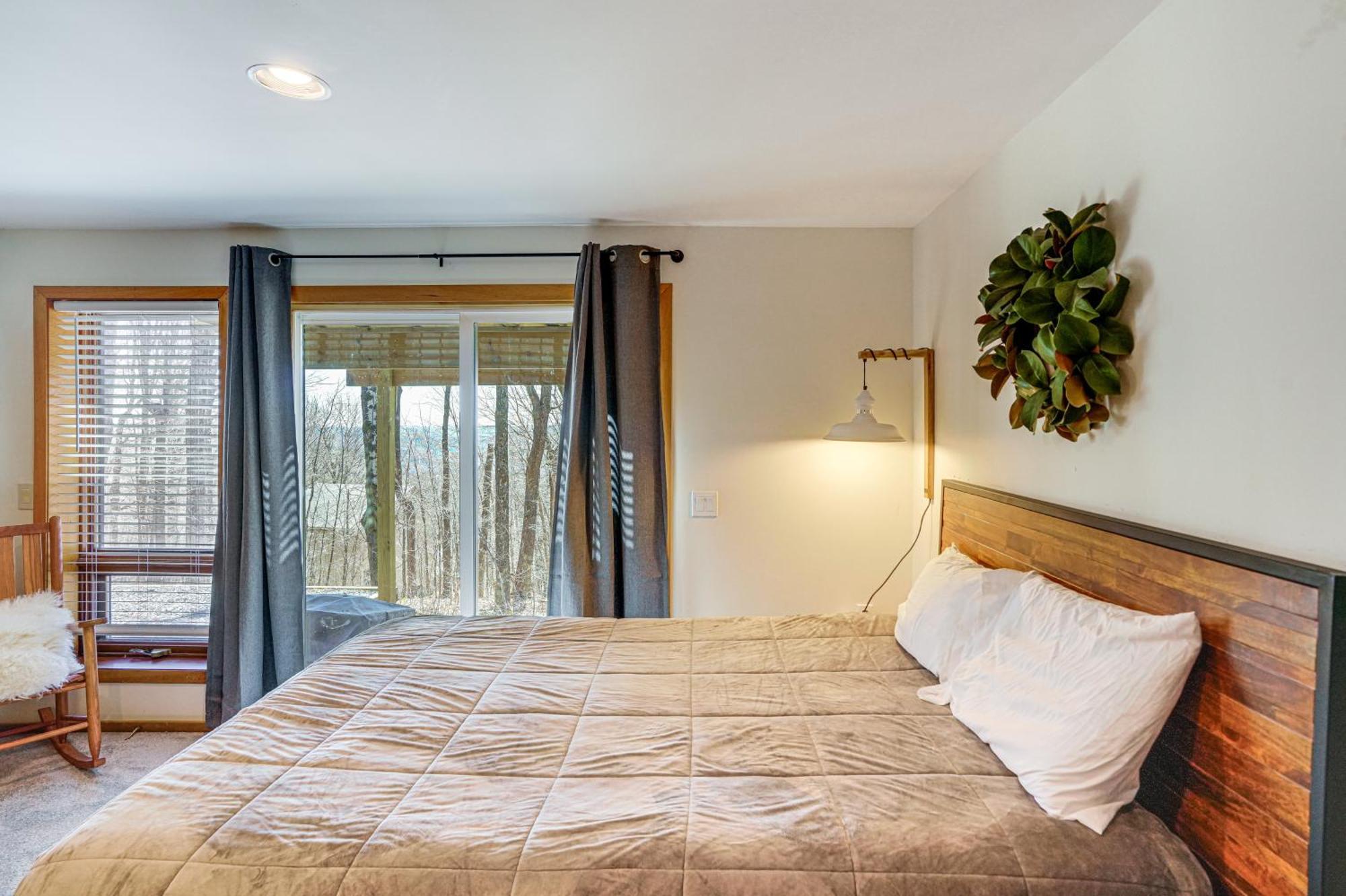Wilmington Retreat With Deck, Lake Views And Game Room Ngoại thất bức ảnh
