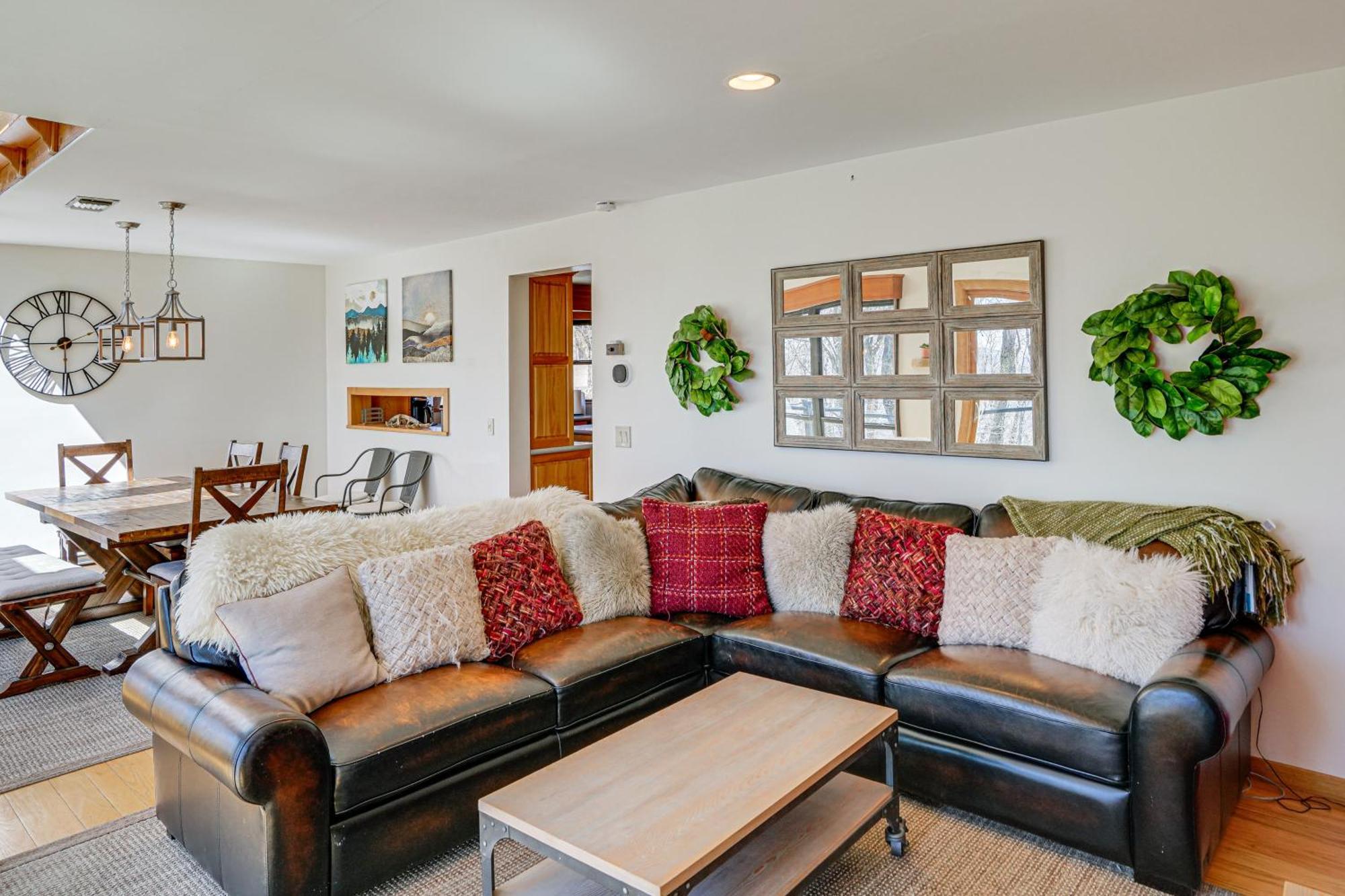 Wilmington Retreat With Deck, Lake Views And Game Room Ngoại thất bức ảnh