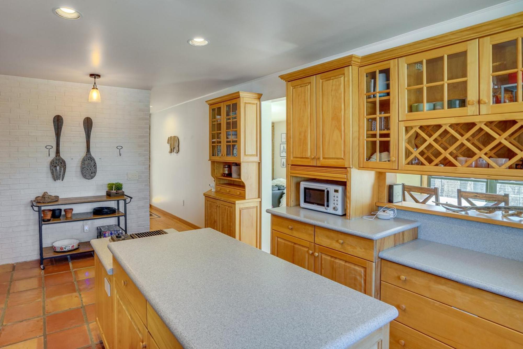 Wilmington Retreat With Deck, Lake Views And Game Room Ngoại thất bức ảnh