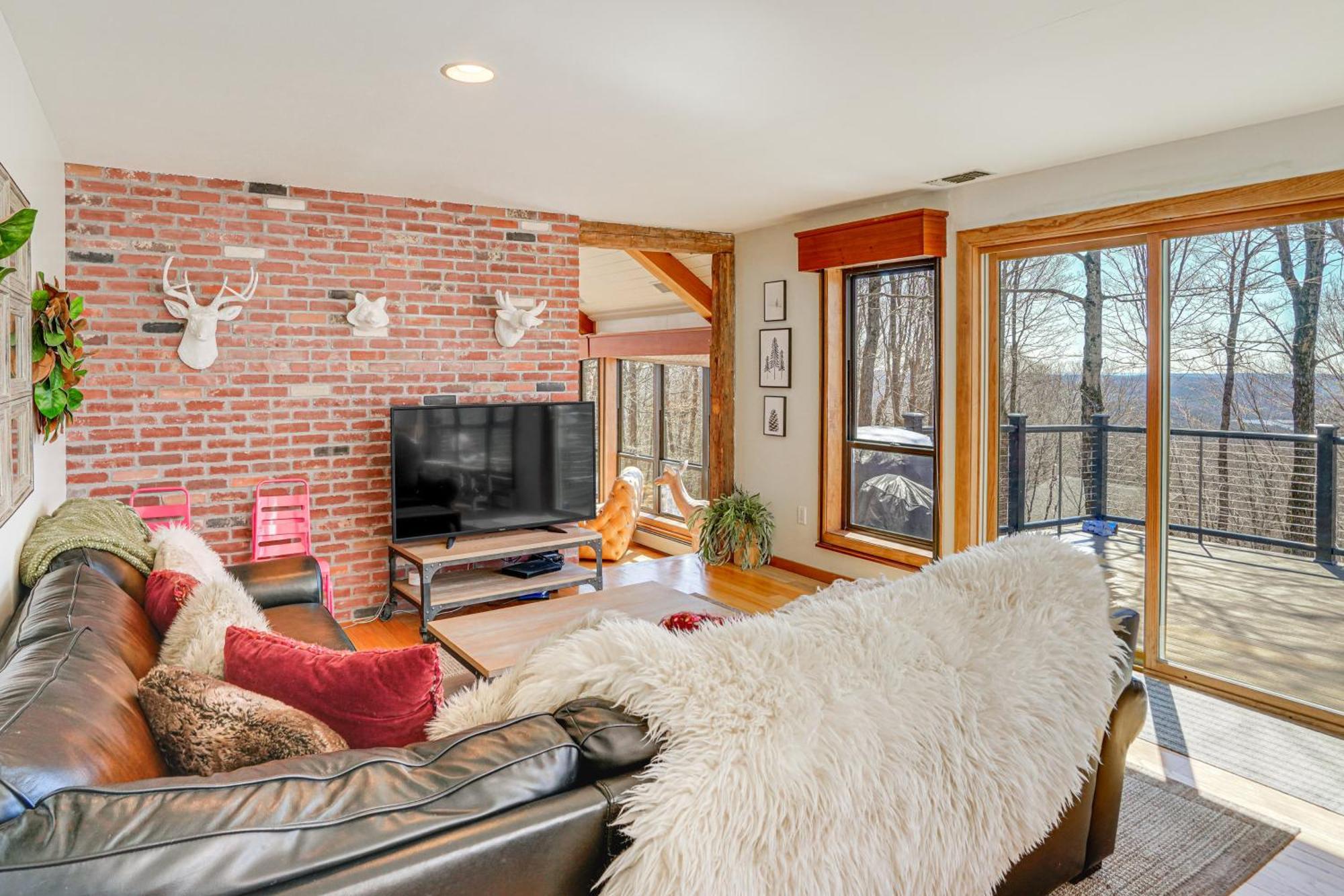 Wilmington Retreat With Deck, Lake Views And Game Room Ngoại thất bức ảnh
