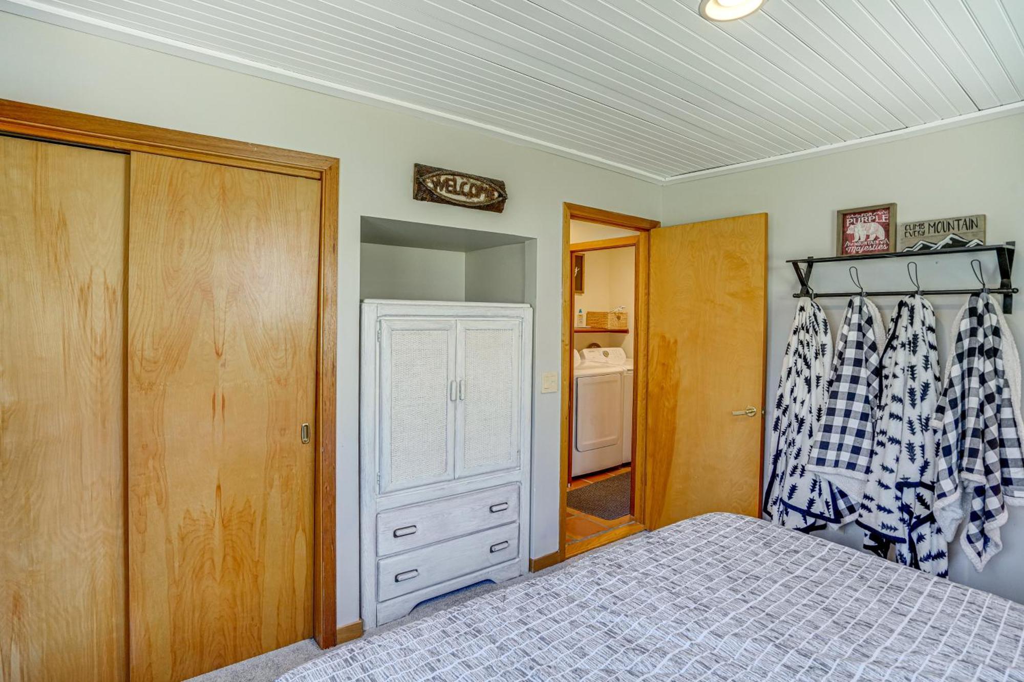 Wilmington Retreat With Deck, Lake Views And Game Room Ngoại thất bức ảnh