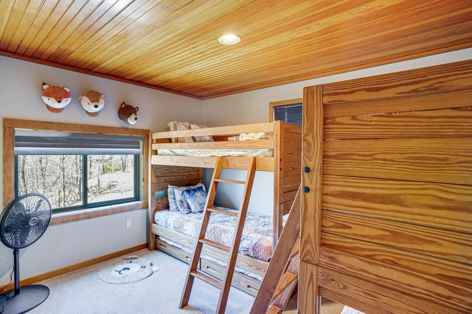 Wilmington Retreat With Deck, Lake Views And Game Room Ngoại thất bức ảnh