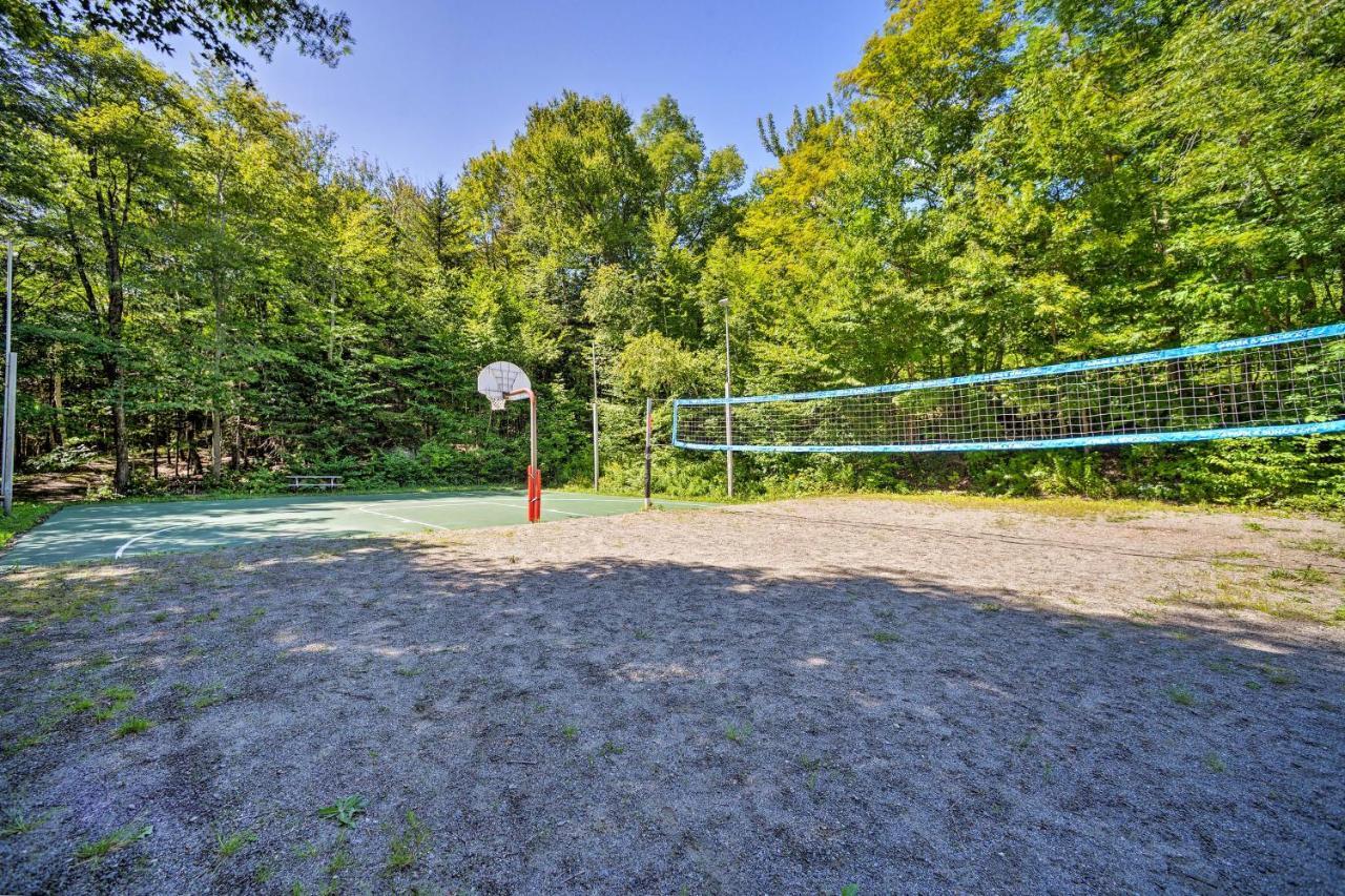 Wilmington Retreat With Deck, Lake Views And Game Room Ngoại thất bức ảnh